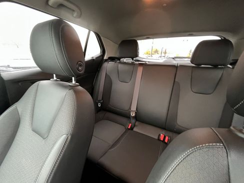 Used 2025 Buick Encore GX Preferred image 37