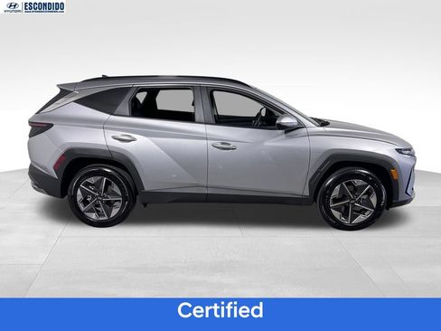 Certified 2025 Hyundai Tucson SEL AWD/4WD image 6