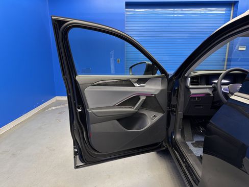 New 2026 Volkswagen Tiguan SE image 10