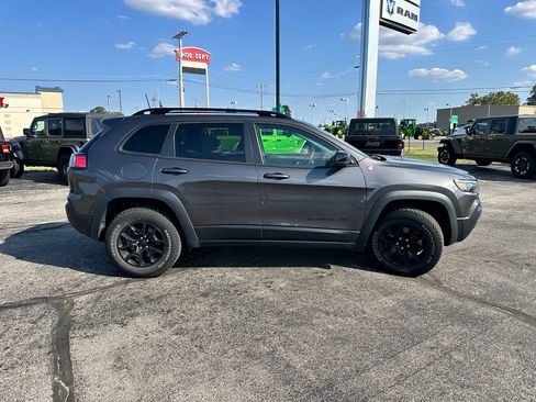 Used 2023 Jeep Cherokee Trailhawk w/ Trailer Tow Group image 5