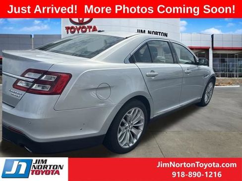 Used 2016 Ford Taurus Limited FWD image 5