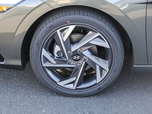 New 2026 Hyundai Elantra Limited FWD image 11
