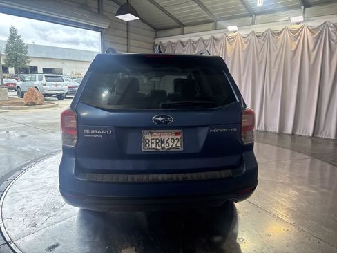 Used 2018 Subaru Forester 2.5i Premium w/ All-Weather Package image 6