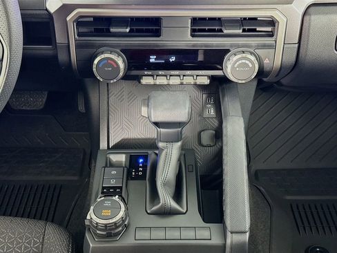 Used 2025 Toyota 4Runner SR5 image 36