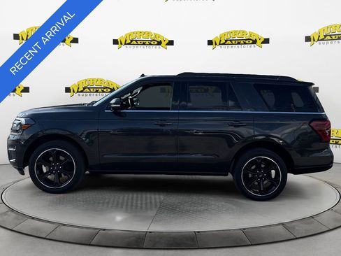 Used 2023 Ford Expedition Limited image 2