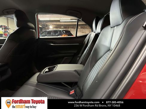 Used 2024 Toyota Camry SE image 15
