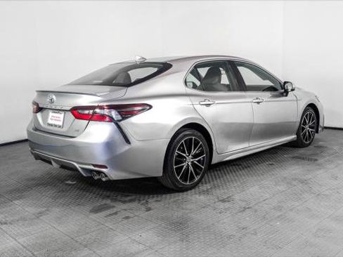 Used 2021 Toyota Camry SE image 8