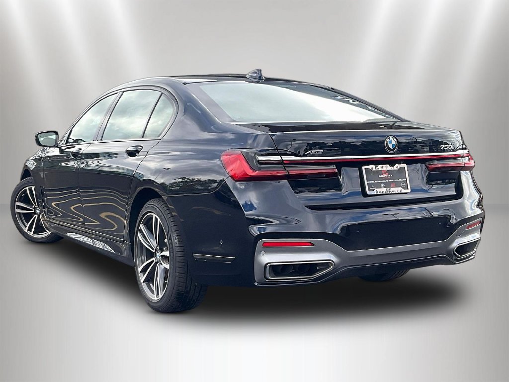 Used 2021 BMW 750i xDrive w/ M Sport Package AWD/4WD image 4
