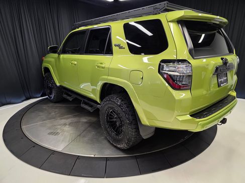 Used 2023 Toyota 4Runner TRD Off-Road Premium w/ Moonroof Package AWD/4WD image 9