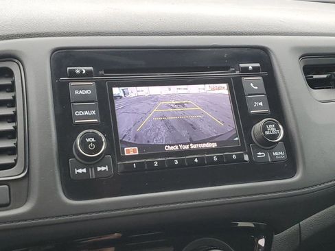 Used 2018 Honda HR-V LX image 19