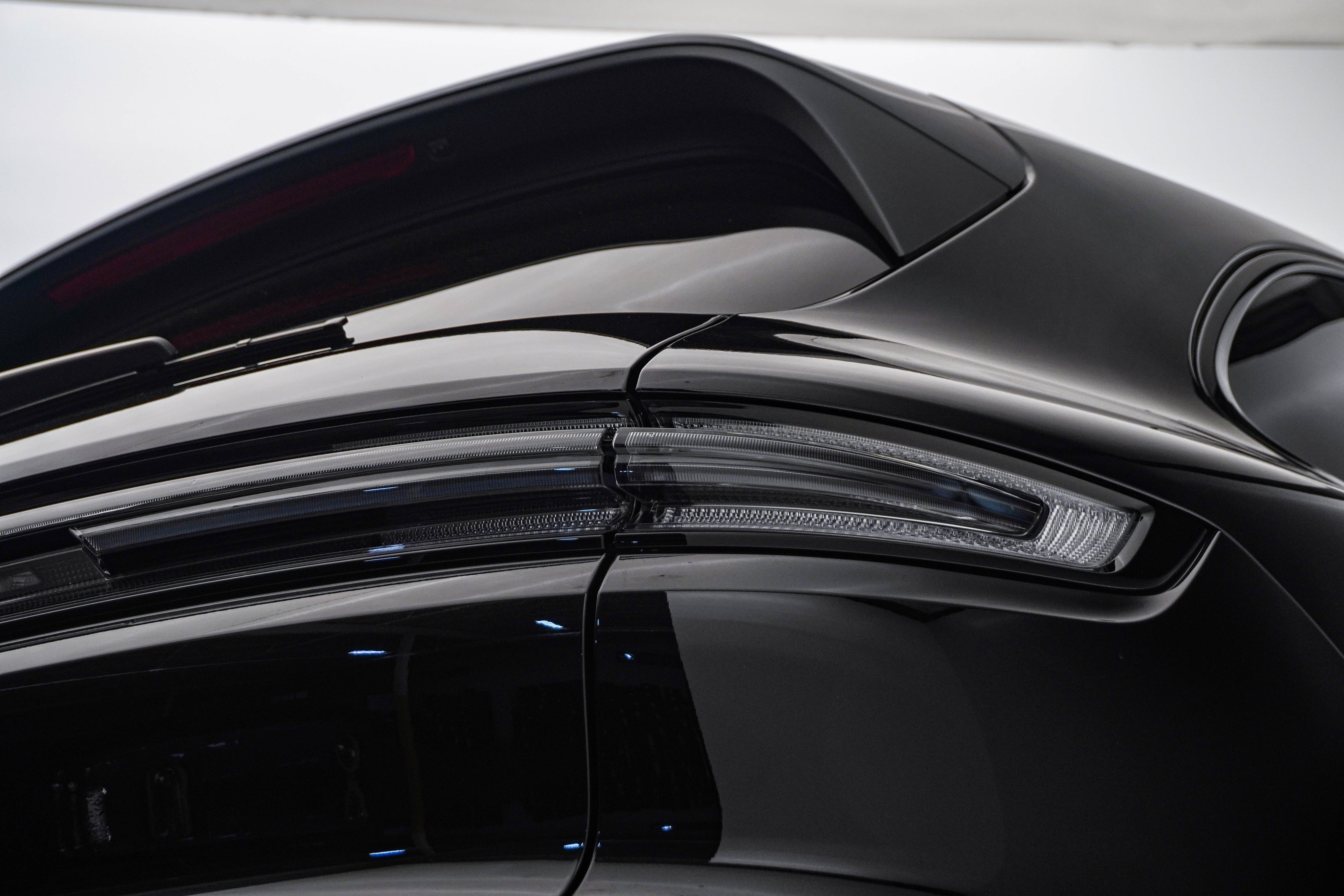 Certified 2026 Porsche Cayenne AWD/4WD image 12