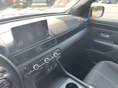 Certified 2023 Honda Pilot Sport image 13