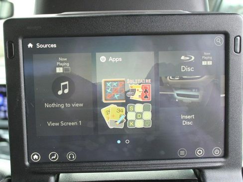 Used 2017 Chrysler Pacifica Limited image 15