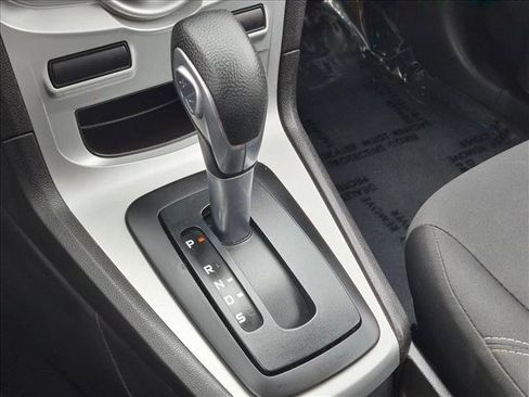 Used 2015 Ford Fiesta SE FWD image 12
