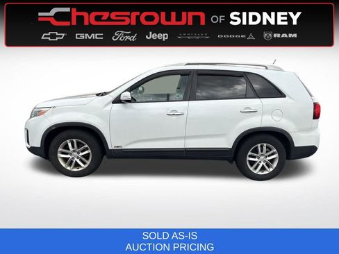 Used 2014 Kia Sorento LX AWD/4WD image 2
