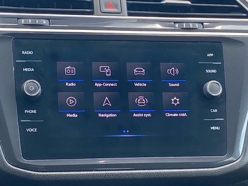 Certified 2024 Volkswagen Tiguan SE R-Line AWD/4WD image 11