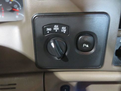 Used 2004 Ford F250 Lariat AWD/4WD image 43