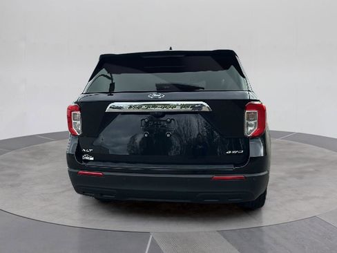 Certified 2022 Ford Explorer XLT image 5