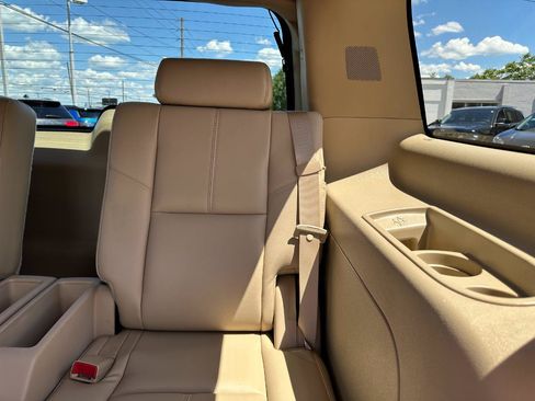 Used 2007 Chevrolet Tahoe LTZ w/ LTZ Preferred Equipment Group AWD/4WD image 31