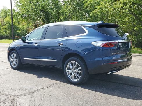 Used 2024 Buick Enclave Essence w/ Experience Buick Package AWD/4WD image 4