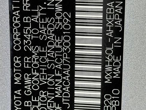 Used 2023 Toyota Prius Limited image 29