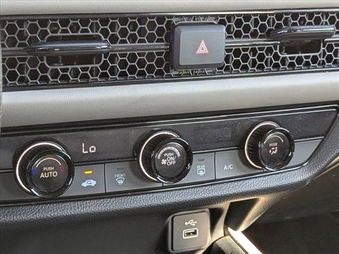 Certified 2023 Honda HR-V LX image 11