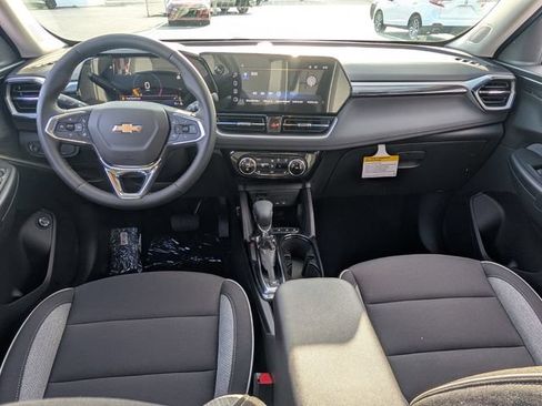 New 2026 Chevrolet TrailBlazer LT w/ Convenience Package FWD image 10