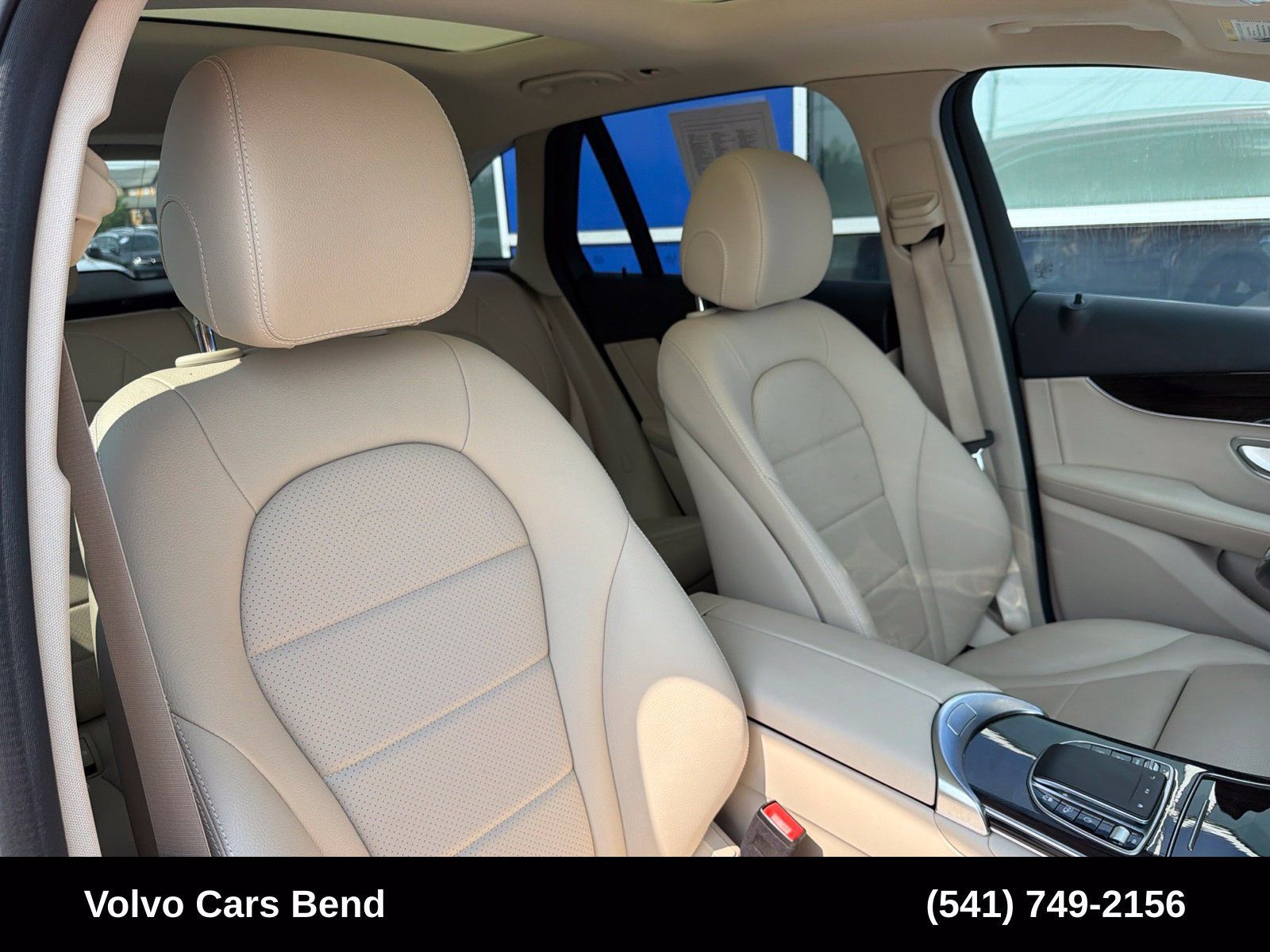 Used 2021 Mercedes-Benz GLC 300 4MATIC image 26