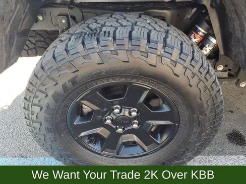 Used 2023 Jeep Gladiator Mojave w/ Cold Weather Group image 26