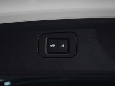 Used 2025 Nissan Armada Platinum w/ Convenience Package AWD/4WD image 18