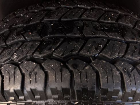 Used 2021 RAM 1500 Tradesman w/ Chrome Appearance Group image 17