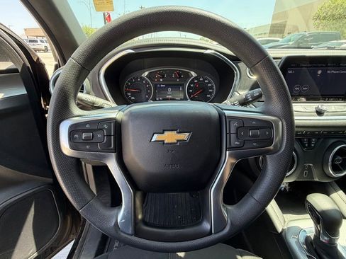Used 2022 Chevrolet Blazer LT FWD image 14
