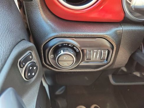 Used 2022 Jeep Gladiator Rubicon w/ Trailer Tow Package image 21