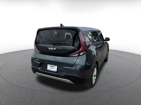 Used 2025 Kia Soul LX w/ LX Technology Package FWD image 14