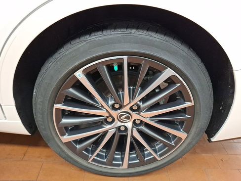 Used 2024 Lexus ES 350 w/ Premium Package image 7