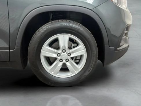 Used 2020 Chevrolet Trax LS w/ Tint and Cruise Package FWD image 26