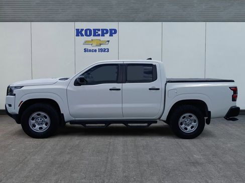 Used 2022 Nissan Frontier S w/ Technology Package AWD/4WD image 2