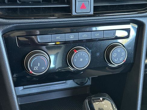 New 2025 Volkswagen Taos S image 19