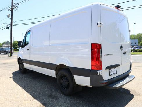 Used 2023 Mercedes-Benz Sprinter 1500 image 3