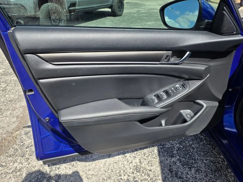 Used 2020 Honda Accord Sport image 10