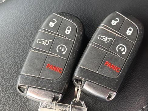 Used 2022 Dodge Durango GT image 37