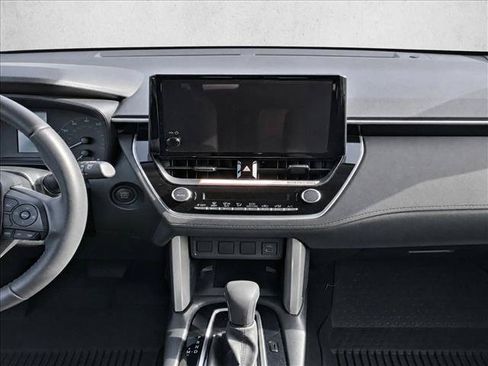 Used 2024 Toyota Corolla Cross LE w/ Moonroof Package AWD/4WD image 21