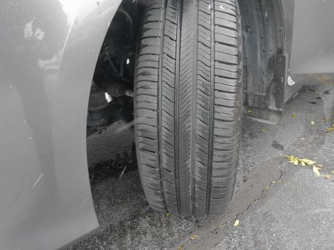 Used 2020 Toyota Sienna XLE Premium image 32