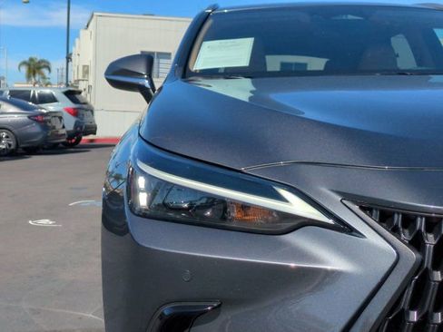 Used 2024 Lexus NX 250 FWD image 11