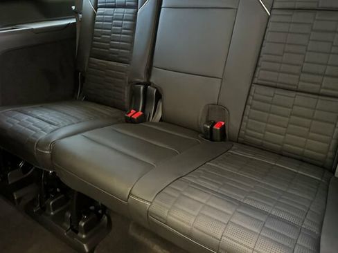 New 2026 Cadillac Escalade ESV Platinum Sport AWD/4WD image 15