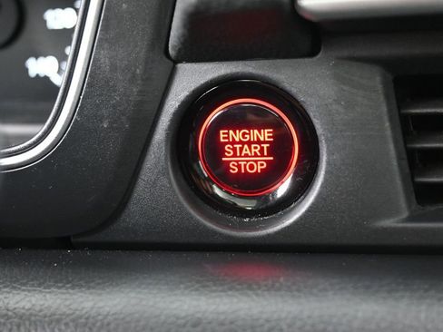 Used 2023 Honda Pilot Touring image 23