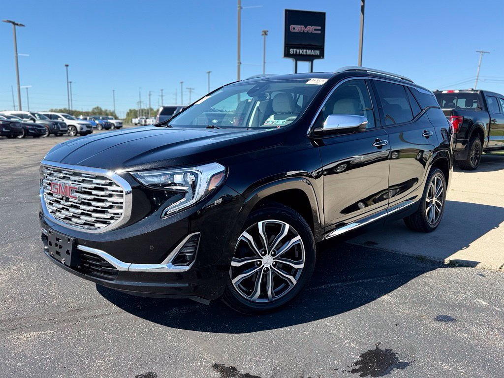 Used 2019 GMC Terrain Denali w/ Advanced Safety Package AWD/4WD image 4