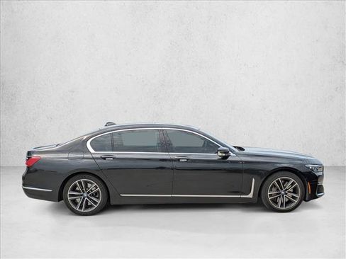 Used 2021 BMW 750i xDrive w/ Autobahn Package AWD/4WD image 4