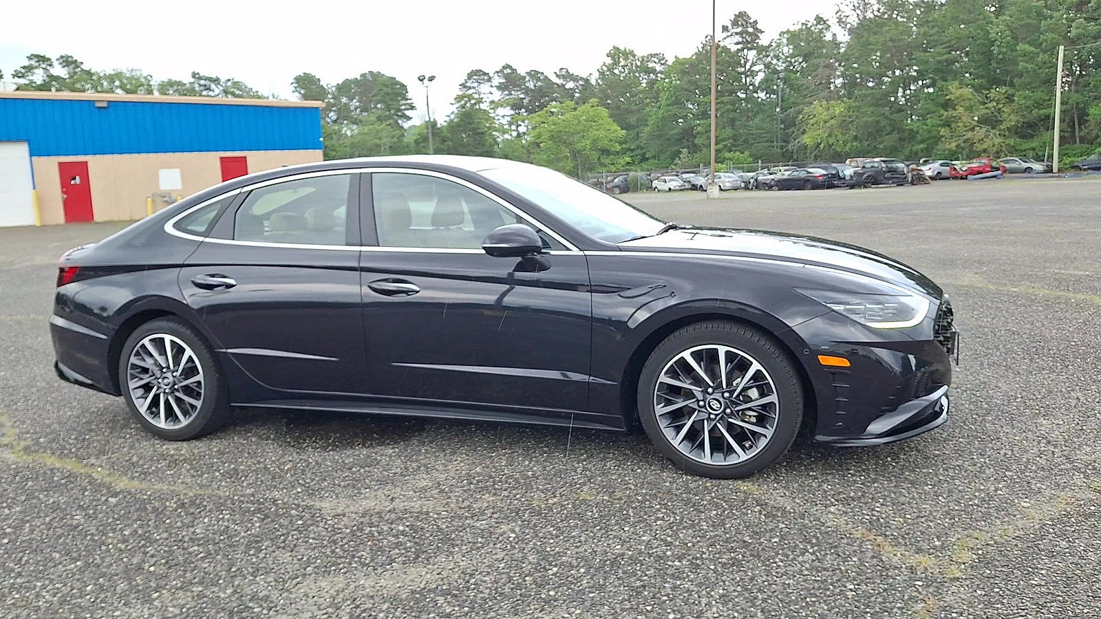 Certified 2023 Hyundai Sonata Limited w/ Cargo Package FWD image 2