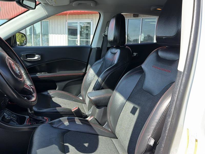 Used 2019 Jeep Compass Trailhawk w/ Cold Weather Group AWD/4WD image 15